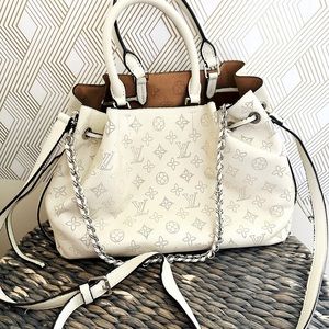 Louis Vuitton Tote ~ Authentic Great Condition has both Straps • Clean like NEW